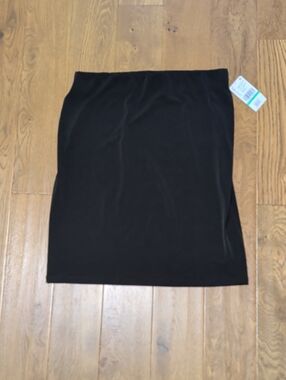 Karen Kane Black Stretch Travel Skirt